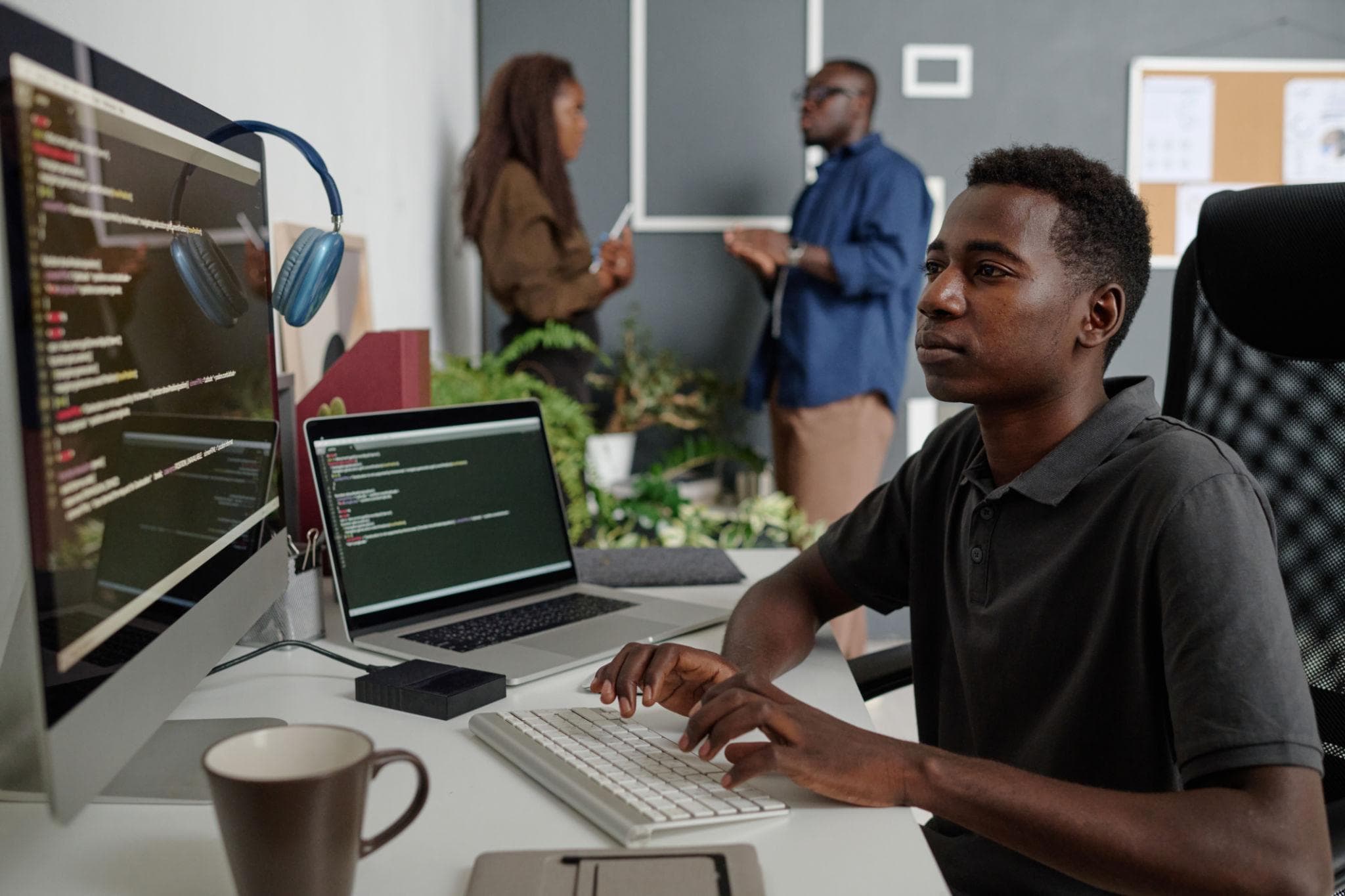 Beyond Certificates: 3 Skills That Can Help Junior Developers Get Hired