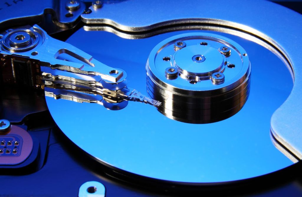 Sobanukirwa Amateka na kamaro ka HDD (Hard disk drive) ya mudasobwa yawe